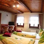 Landgasthof Probstei Zella Landhuis